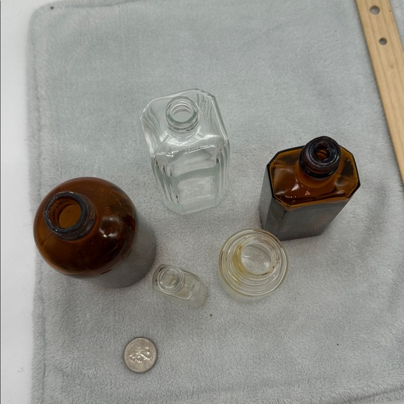Vintage Old Glass Lot of 5 Different Bottles—Clear and Amber Colored - Picture 2 of 4
